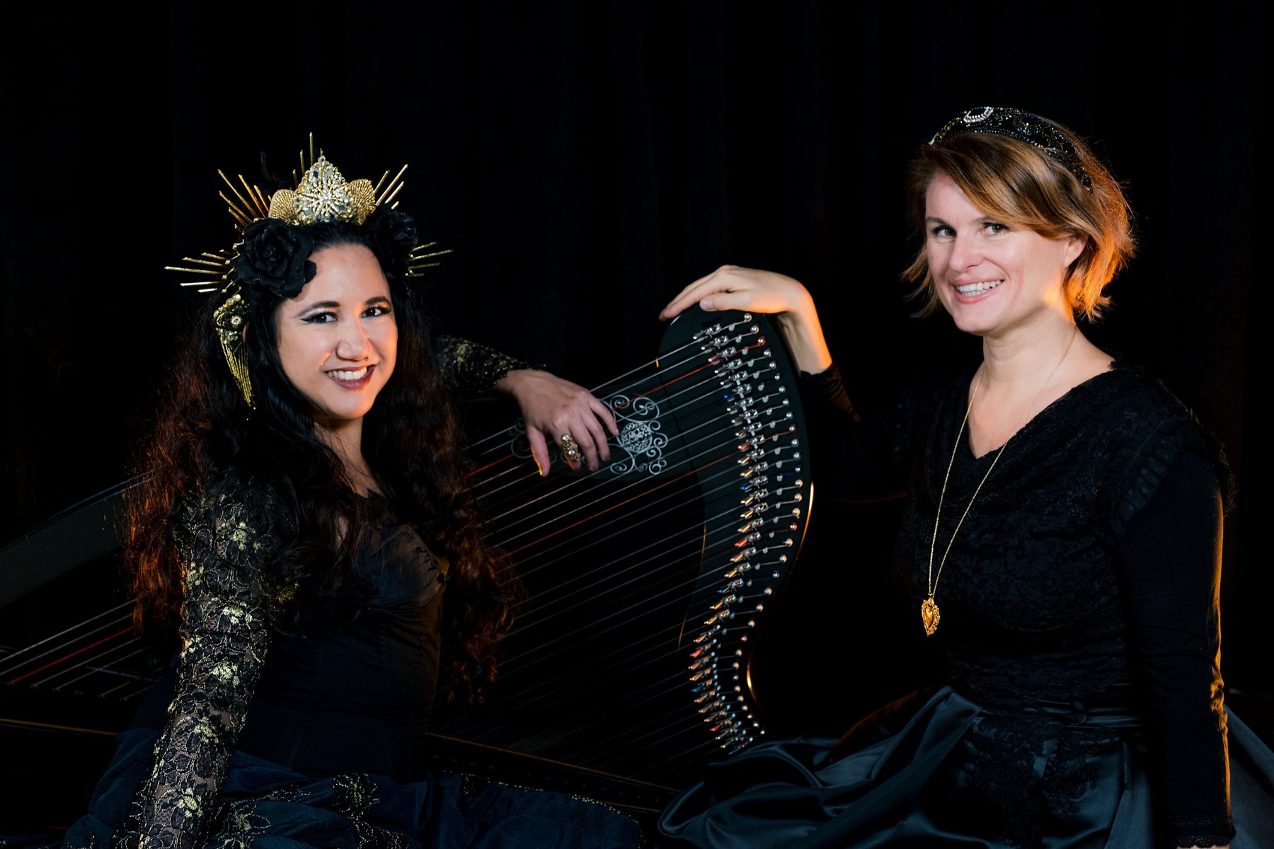 Lecture musicale de Sainte Emmerderesse avec la harpiste Ameylia Saad Wu